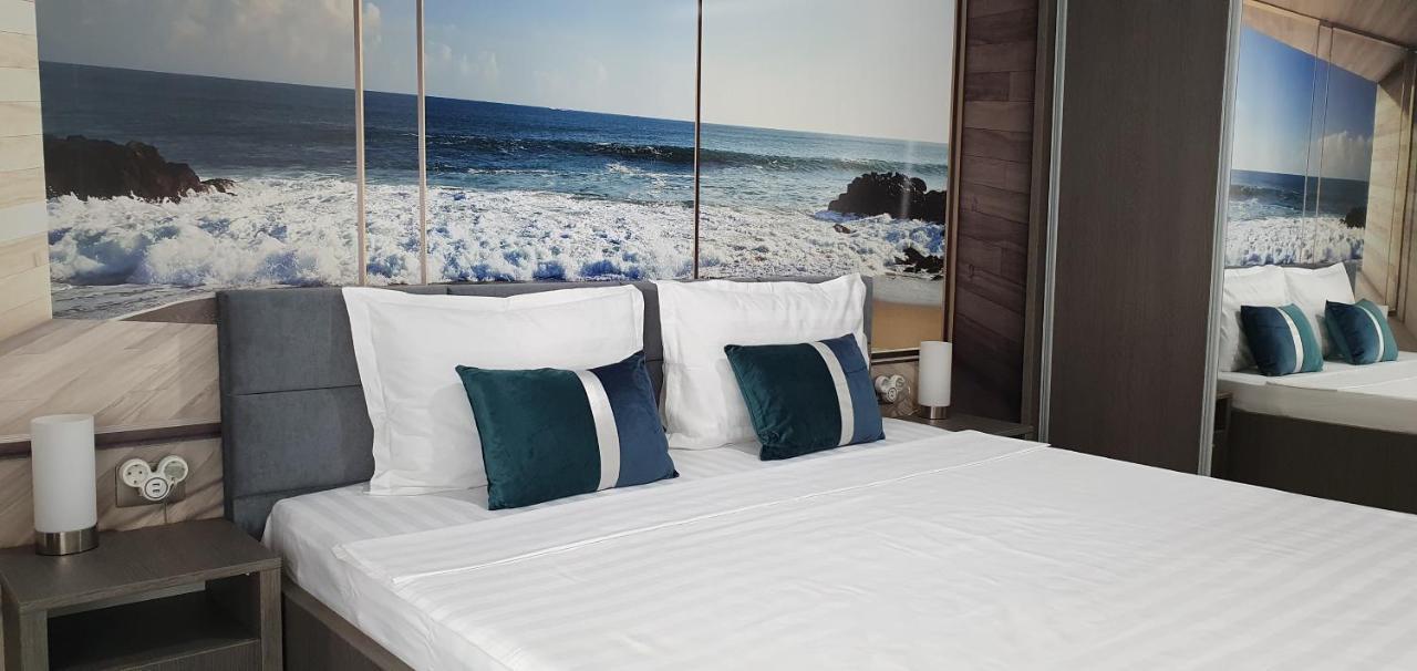 Isabelle Apartament Alezzi Beach Resort Mamaia Nord Неводарі Екстер'єр фото